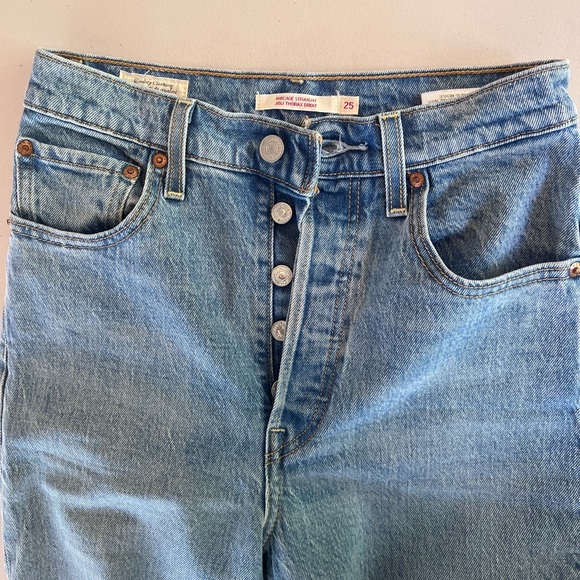 LEVI’S Ribcage Straight 25 - Picture 3 of 6